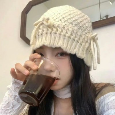 拿针的女孩