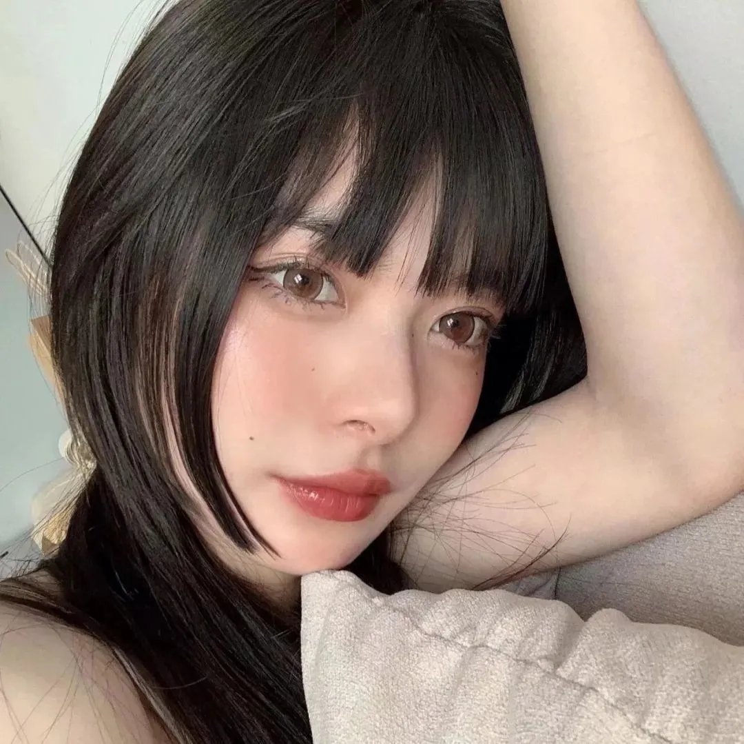 跳舞的红色公交